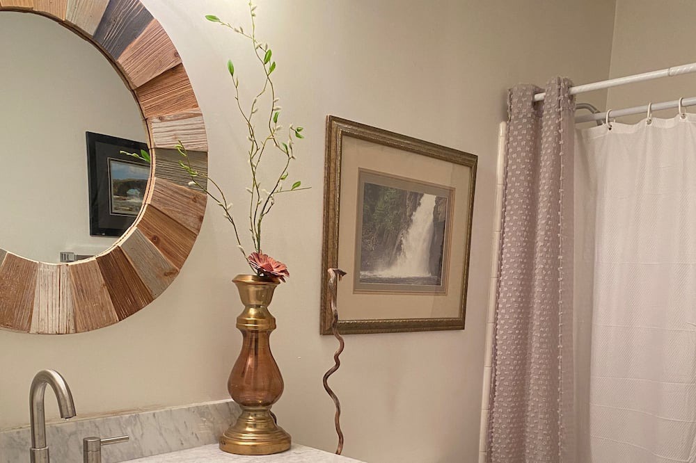 Photo of Bathroom in Dixie - Berryhill