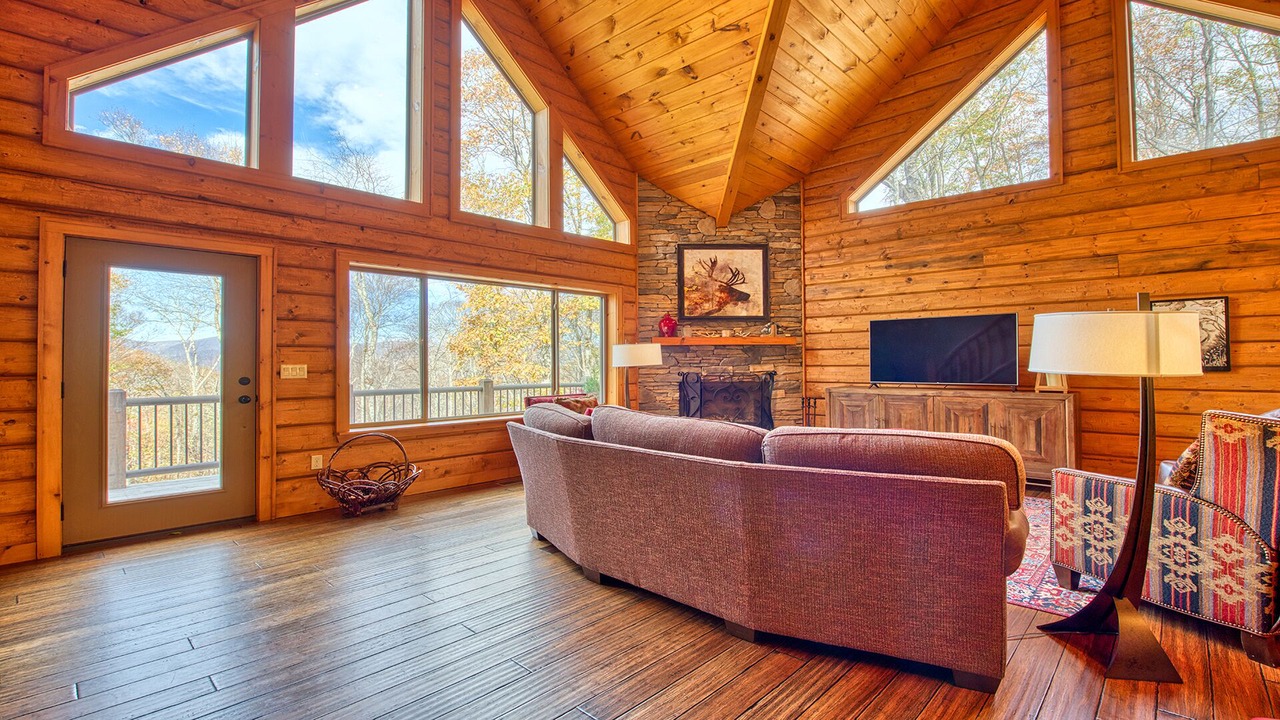 Photo of Livingroom in Maggie Valley