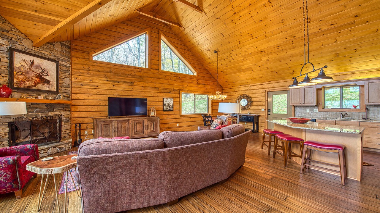 Photo of Livingroom in Maggie Valley