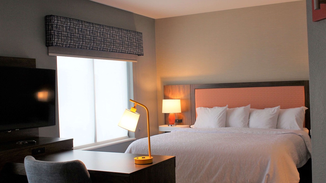 Photo of Bedroom in Lexington - Salisbury