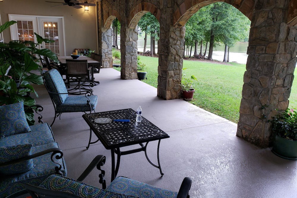 Photo of Patio Balcony in Dixie - Berryhill