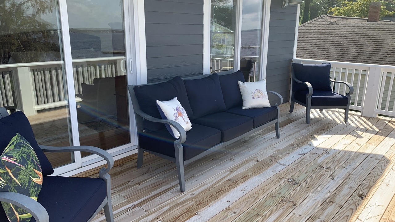 Photo of Patio Balcony in River Road