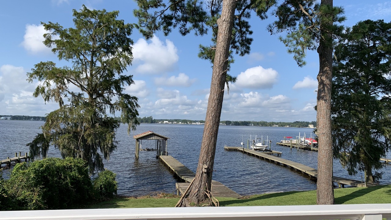Photo of Outdoor in River Road