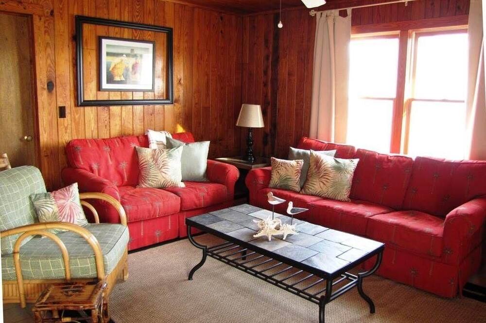 Photo of Livingroom in South Carolina Lowcountry