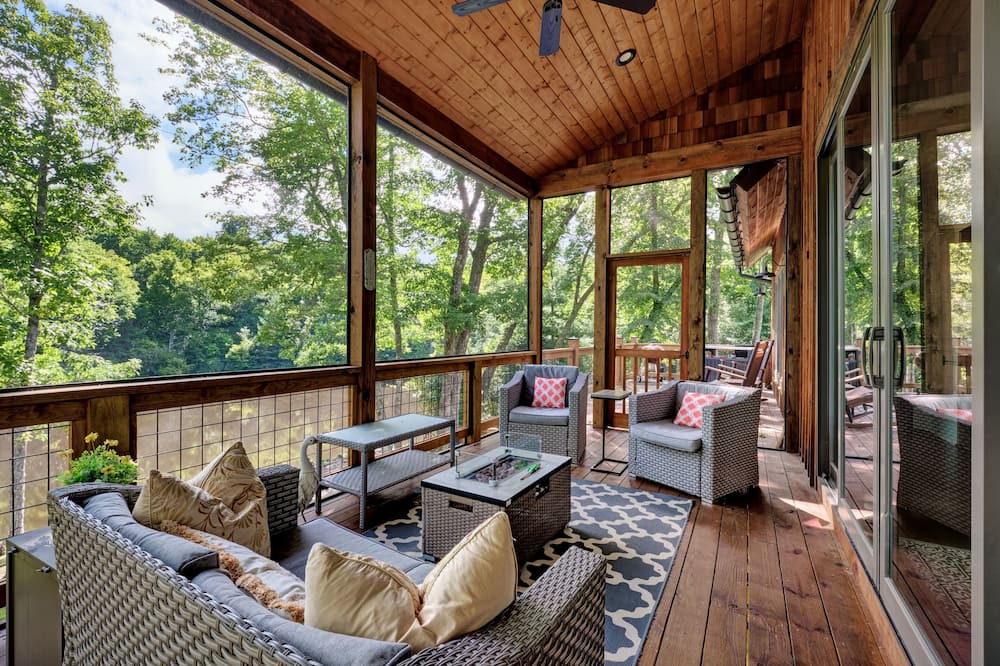 Photo of Outdoor in Glenville