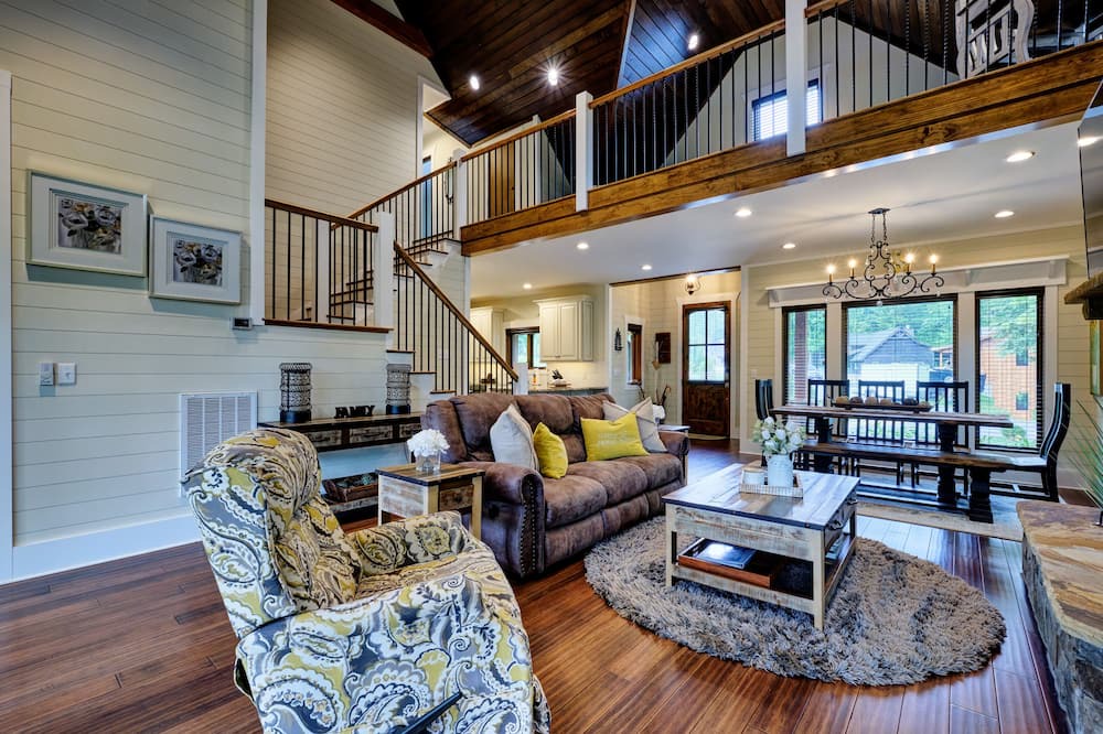 Photo of Livingroom in Glenville