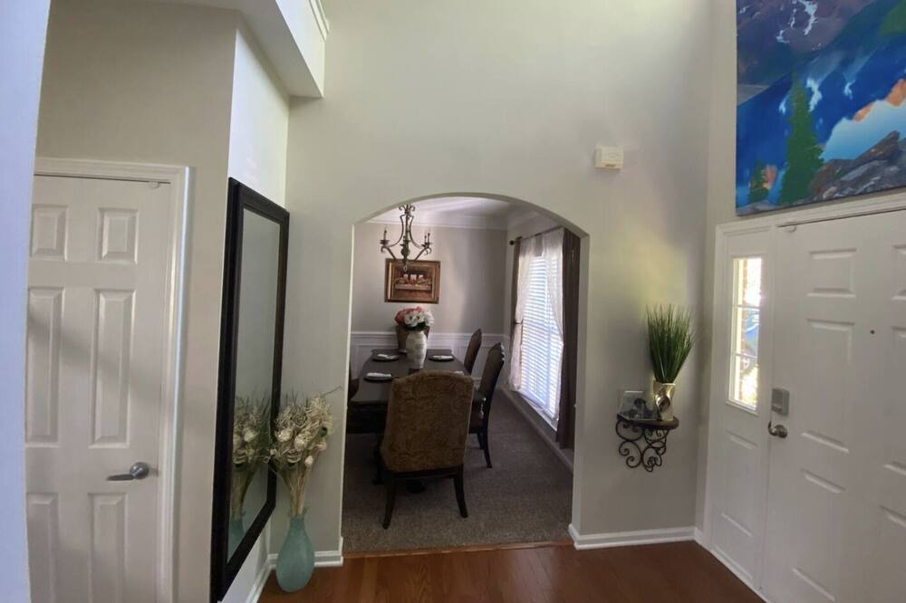 Photo of Bedroom in Sunset Road