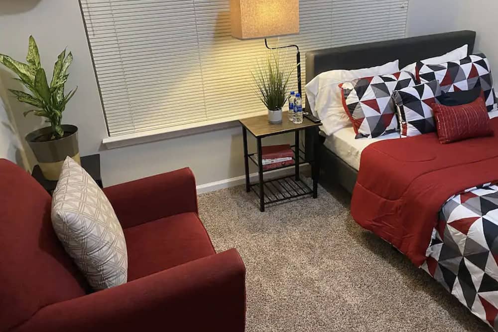 Photo of Bedroom in Sunset Road