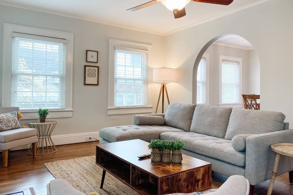Photo of Livingroom in Gastonia