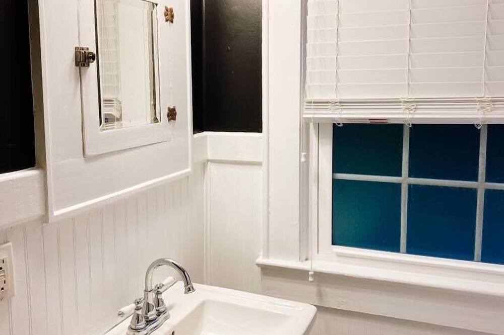 Photo of Bathroom in Gastonia