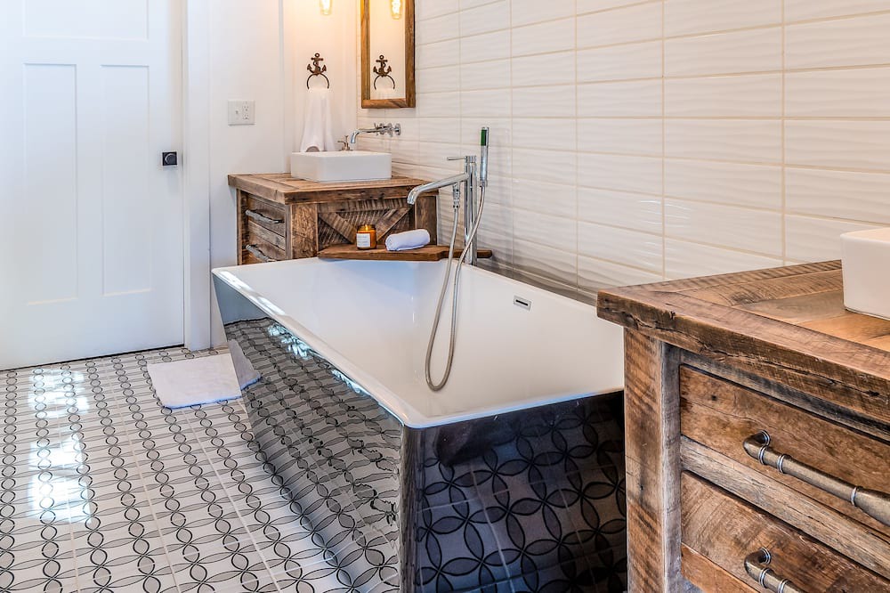 Photo of Bathroom in Mayhew