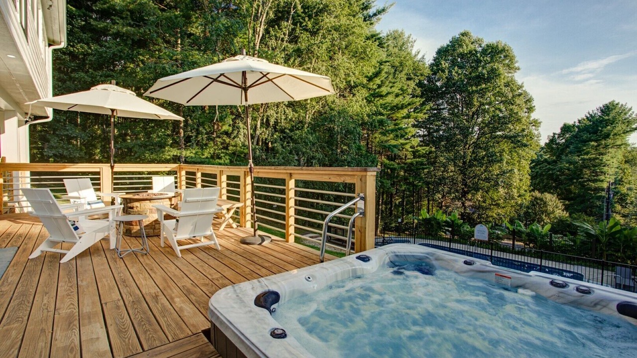 Photo of Outdoor in Hendersonville