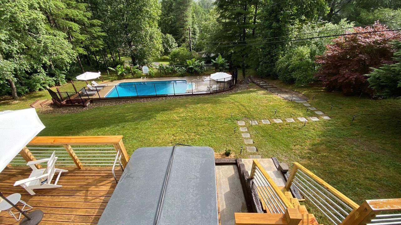 Photo of Outdoor in Hendersonville