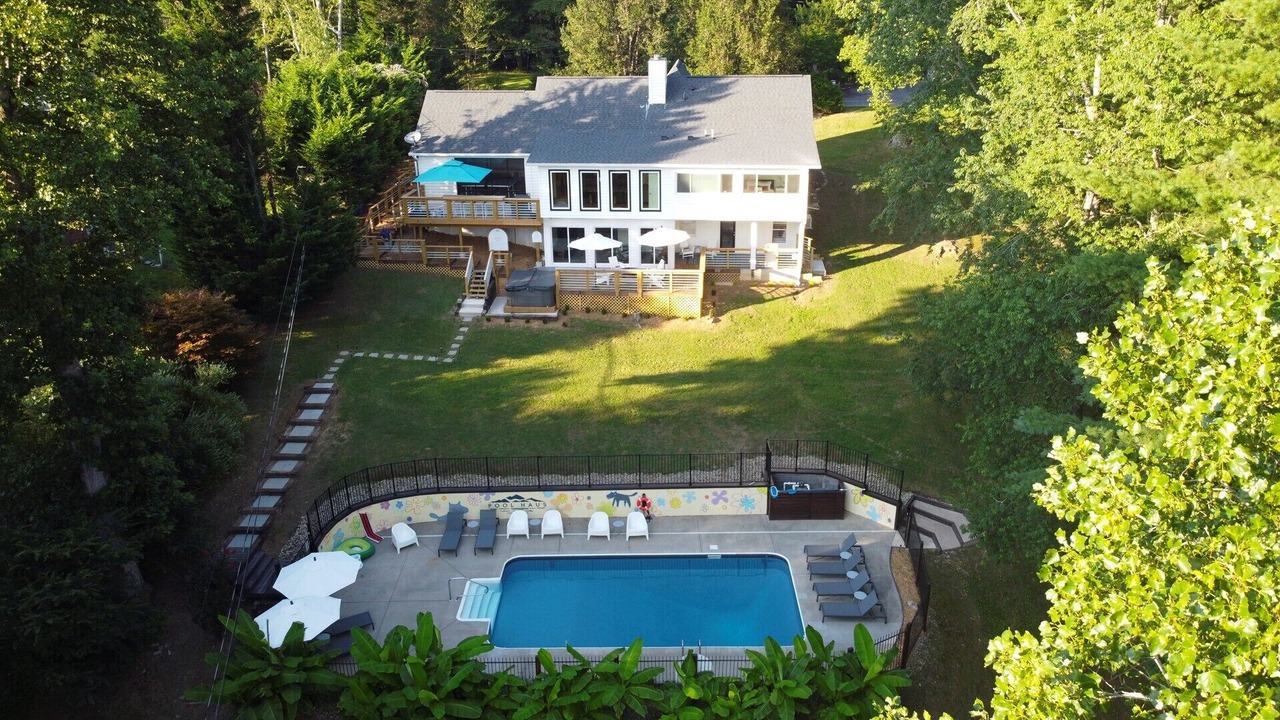 Photo of Outdoor in Hendersonville
