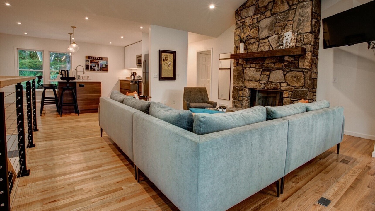 Photo of Livingroom in Hendersonville