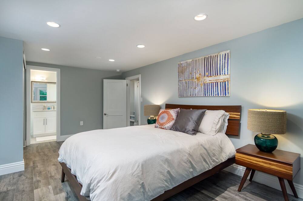 Photo of Bedroom in Laurel Park