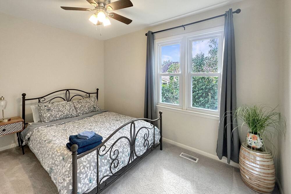 Photo of Bedroom in Downtown
