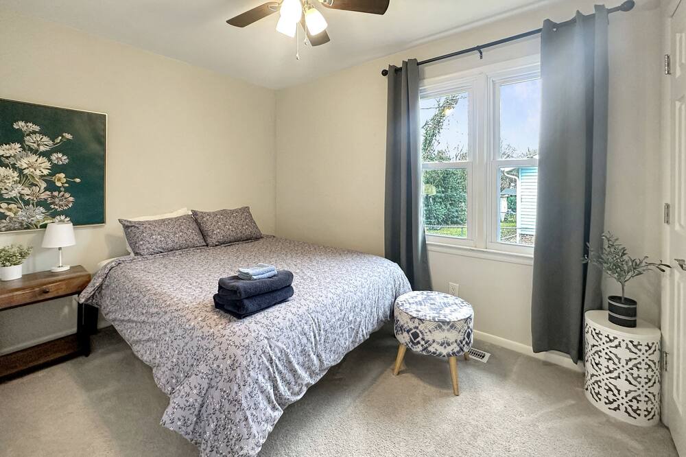 Photo of Bedroom in Downtown