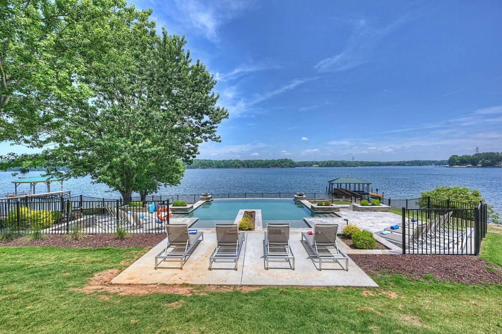 Photo of Outdoor in Lake Norman of Catawba