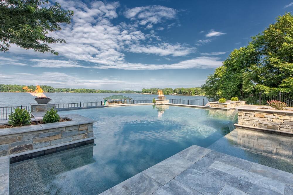 Photo of Outdoor in Lake Norman of Catawba