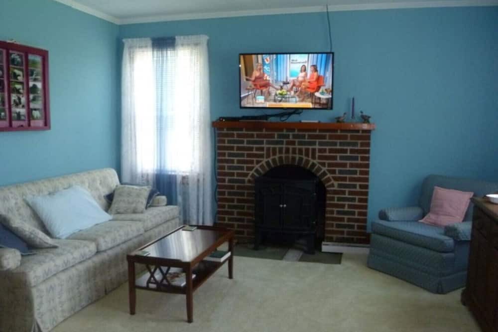 Photo of Livingroom in Lawsonville