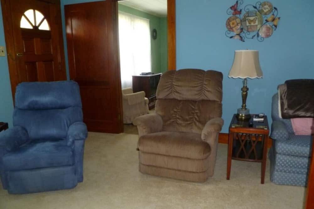 Photo of Livingroom in Lawsonville