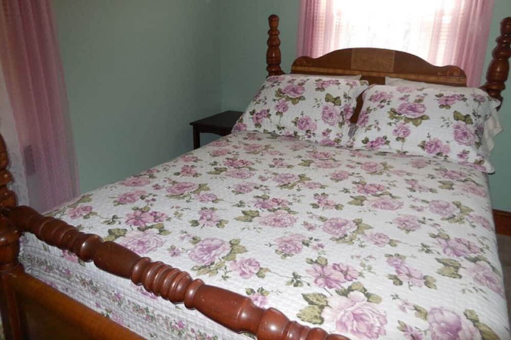 Photo of Bedroom in Lawsonville
