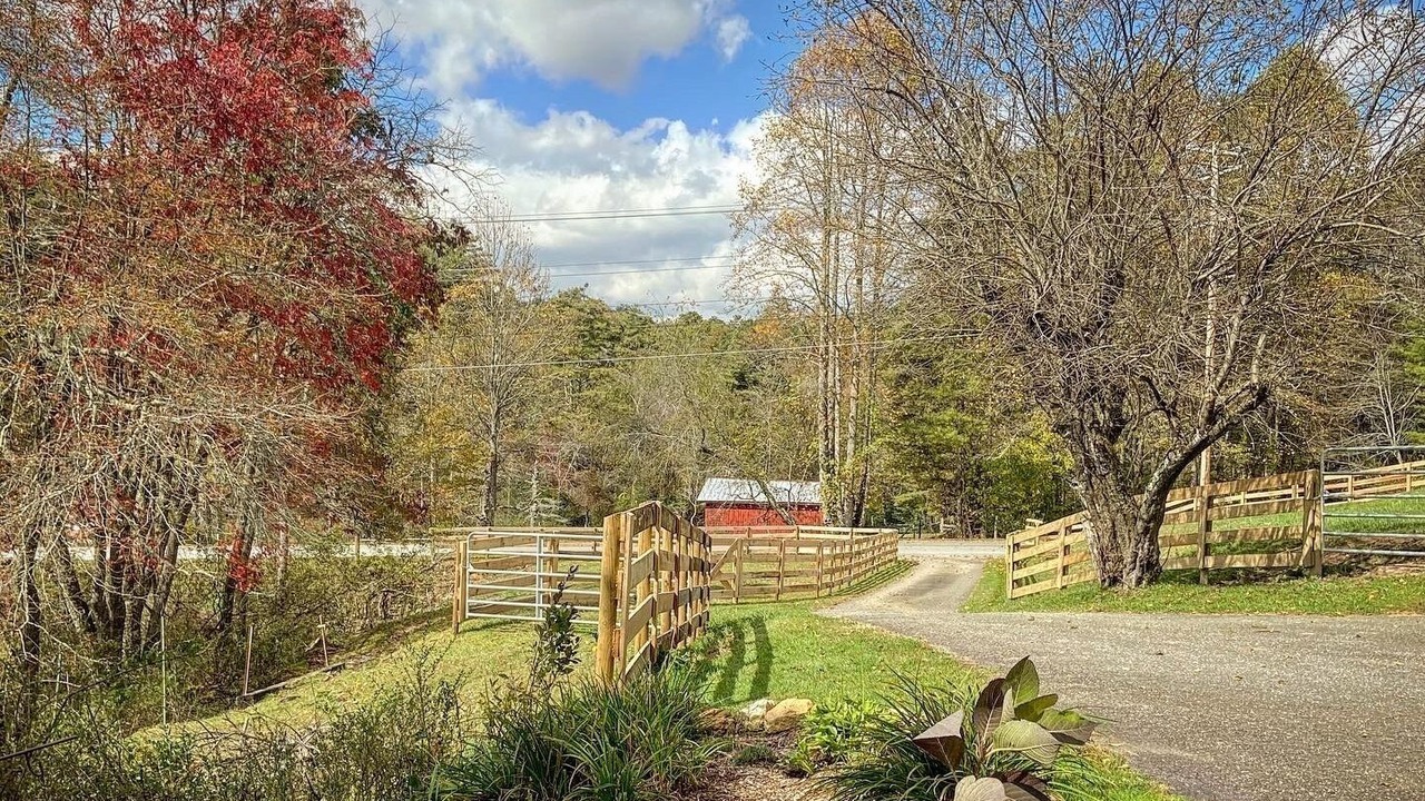 Photo of Outdoor in Lake Toxaway