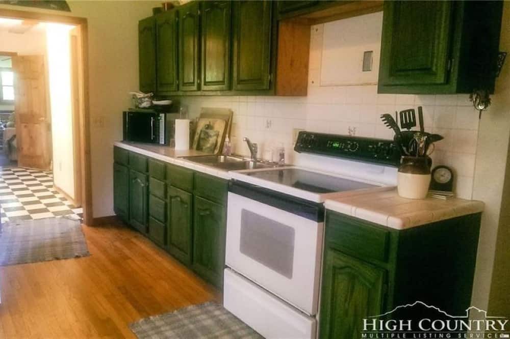 Photo of Bedroom in Glade Valley