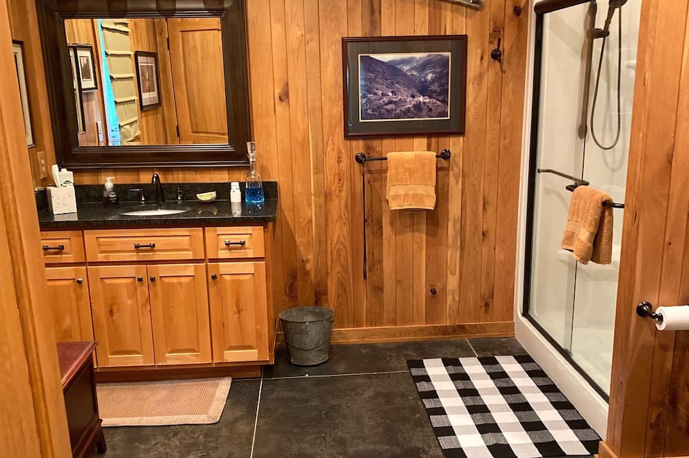 Photo of Bathroom in Morganton