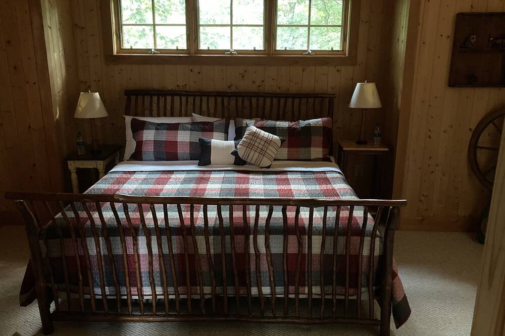 Photo of Bedroom in Cullowhee