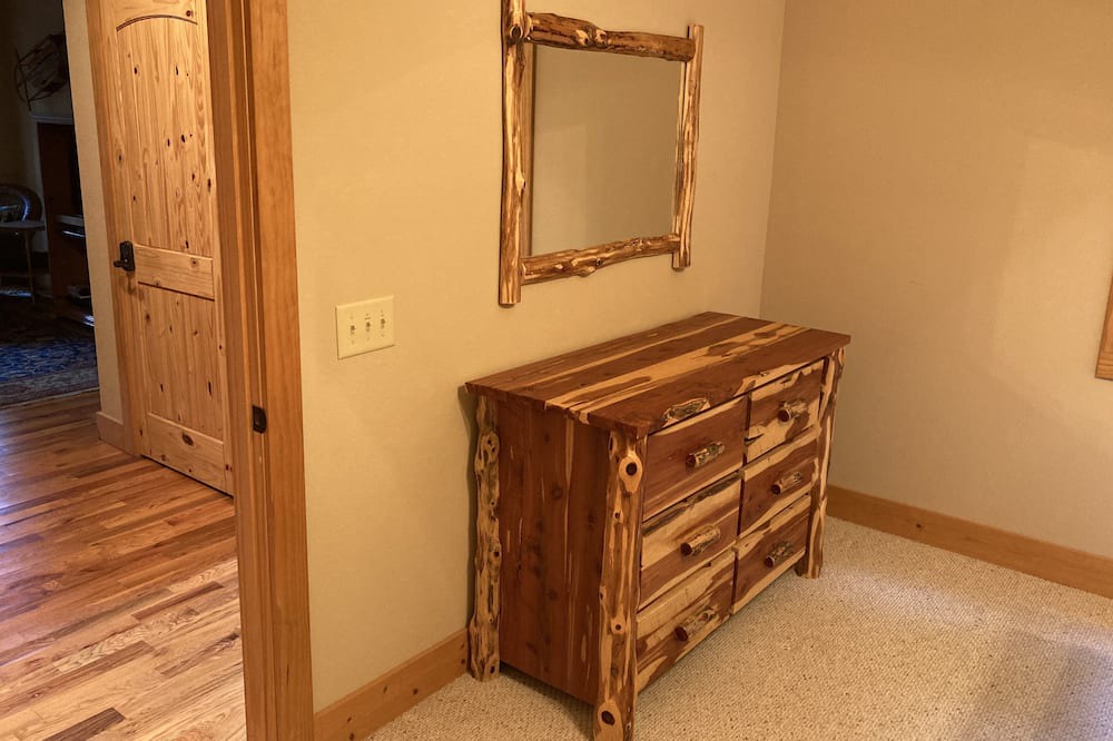 Photo of Bedroom in Cullowhee