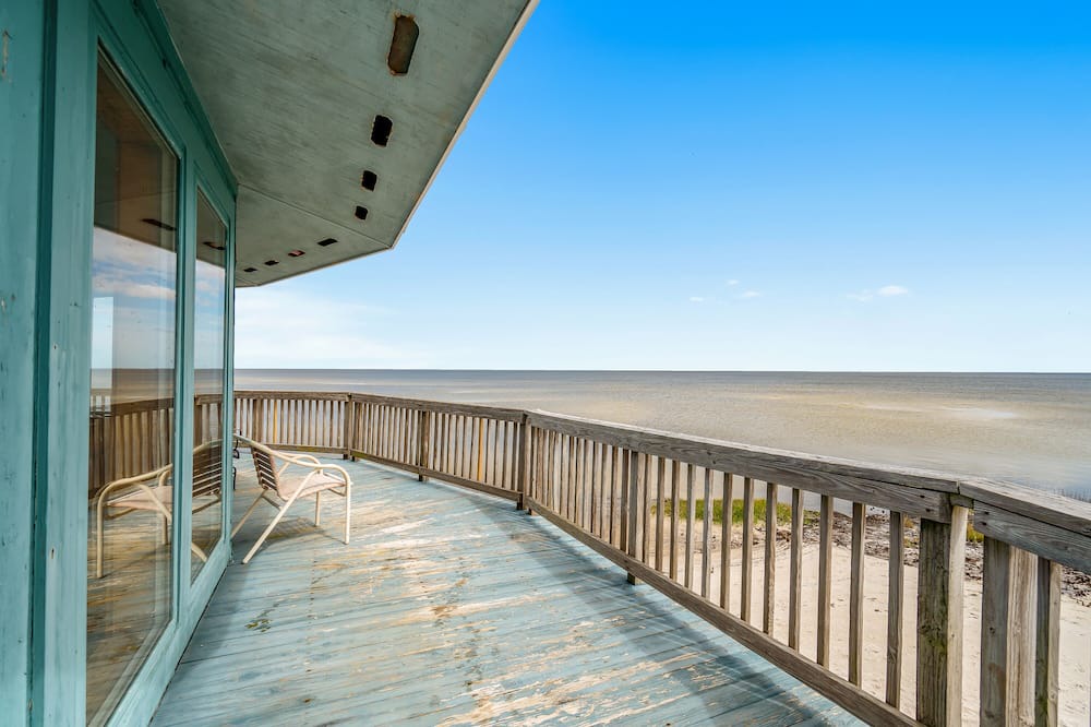 Photo of Patio Balcony in Cedar Island