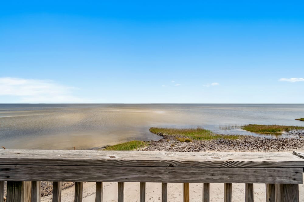 Photo of Patio Balcony in Cedar Island