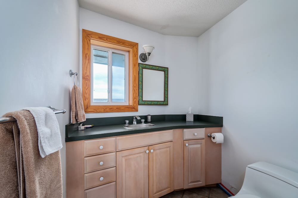 Photo of Kitchen in Cedar Island