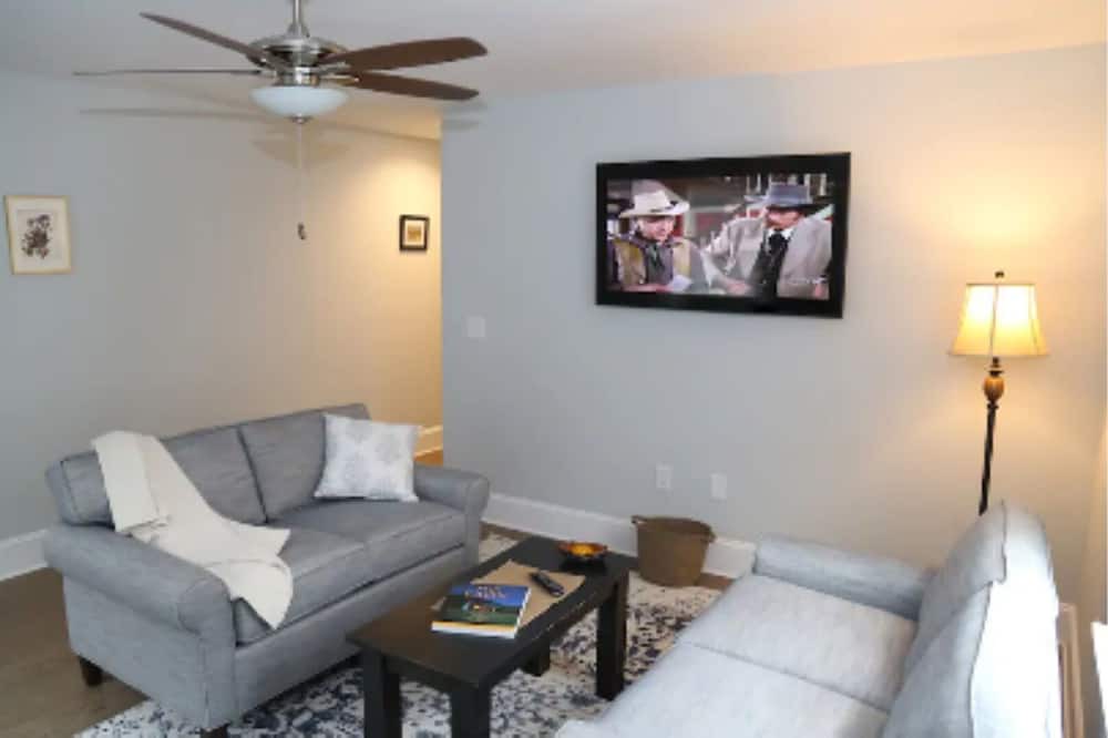 Photo of Livingroom in Enfield