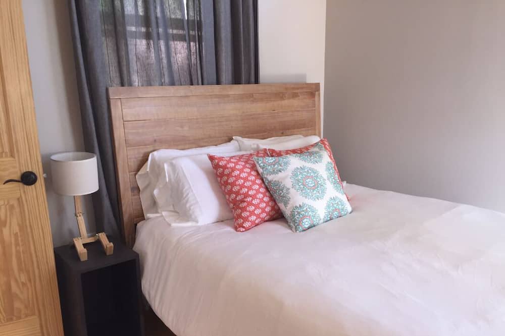 Photo of Bedroom in Weaverville