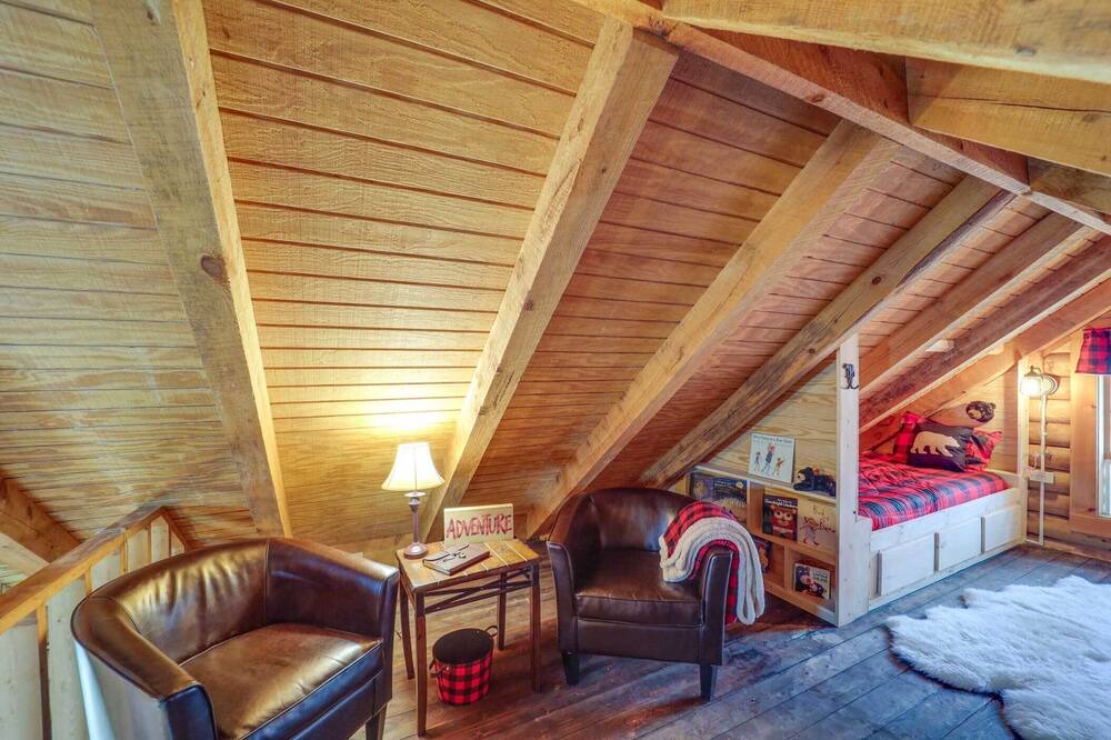 Photo of Bedroom in Mill Ridge