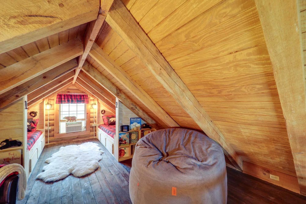 Photo of Bedroom in Mill Ridge