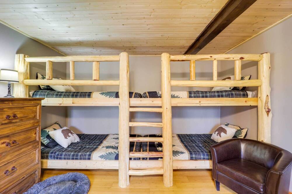 Photo of Bedroom in Mill Ridge