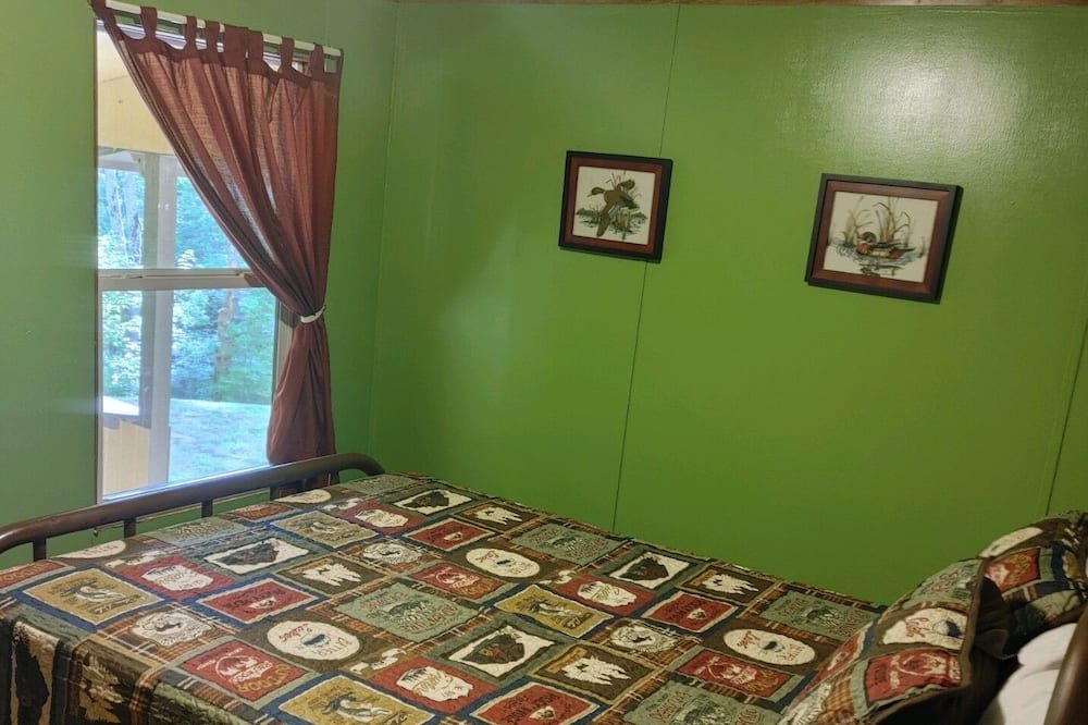 Photo of Bedroom in Robbinsville