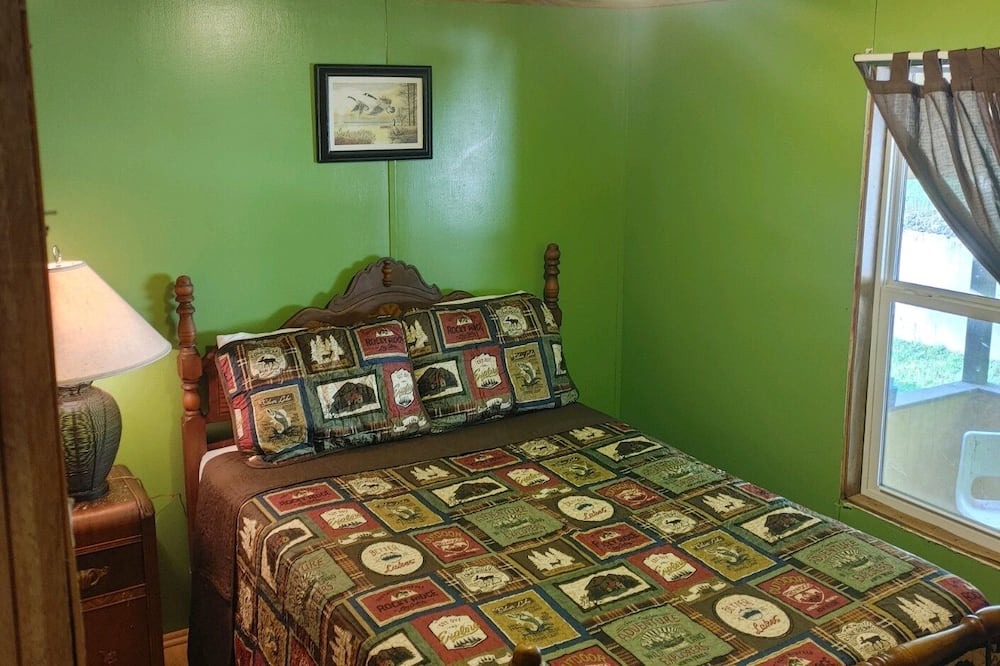 Photo of Bedroom in Robbinsville