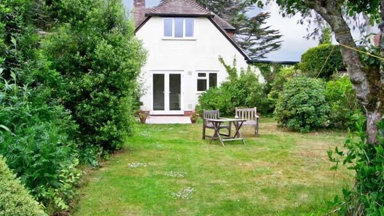 Photo of Outdoor in Beaulieu