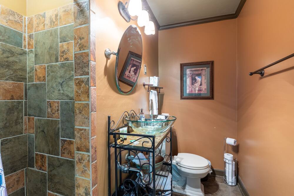 Photo of Bathroom in Goodlettsville