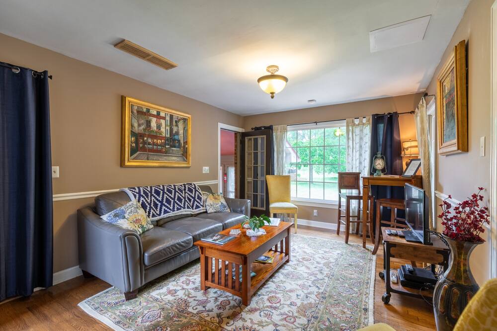 Photo of Livingroom in Goodlettsville