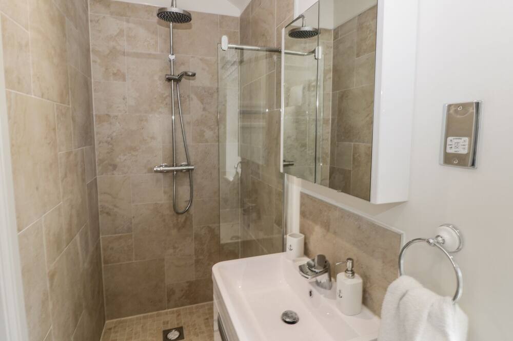 Photo of Bathroom in Filey