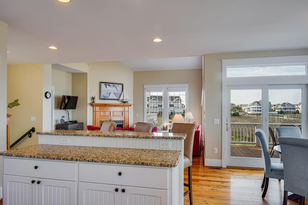 Photo of Kitchen in Manteo