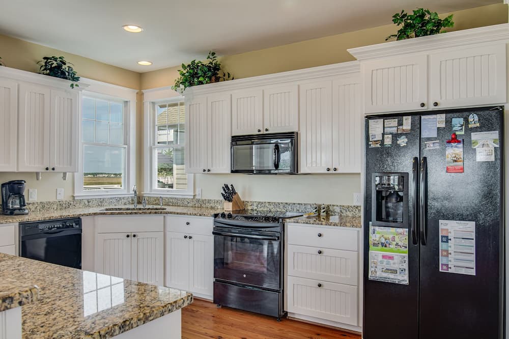 Photo of Kitchen in Manteo