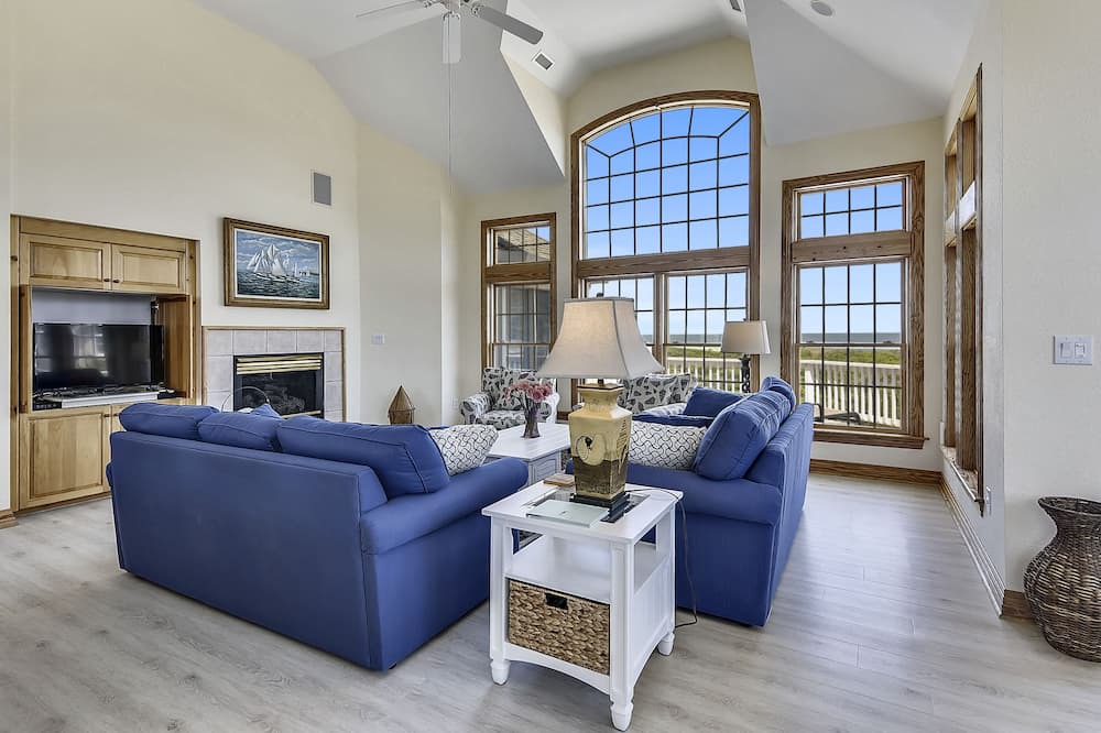 Photo of Bedroom in Pine Island