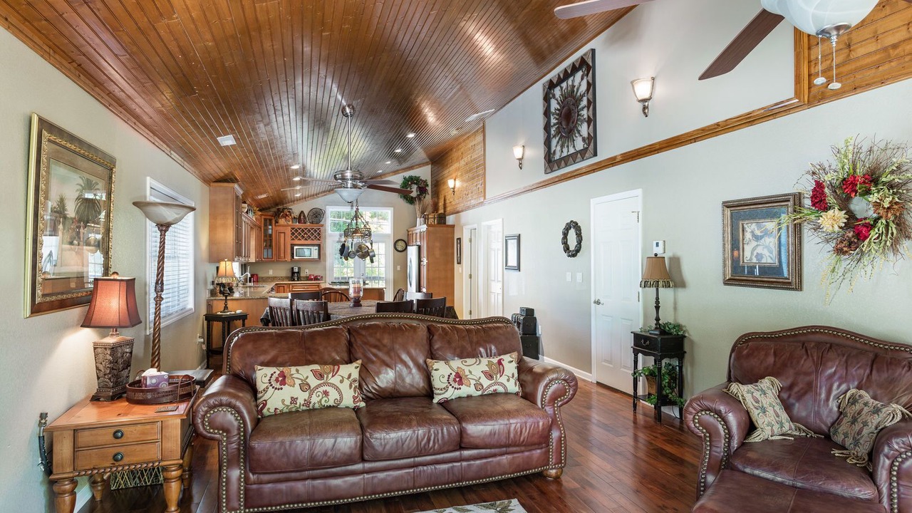 Photo of Livingroom in Chimney Rock